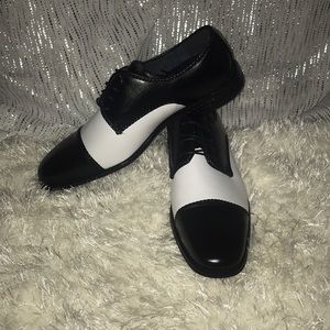 Men’s Two Tone Black/White Oxford Dress Shoe